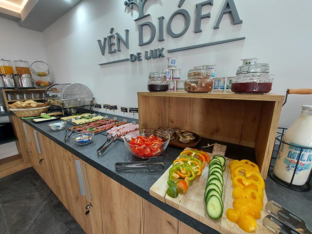 Ven Diofa De Lux Panzio Bed & Breakfast Szeged Luaran gambar