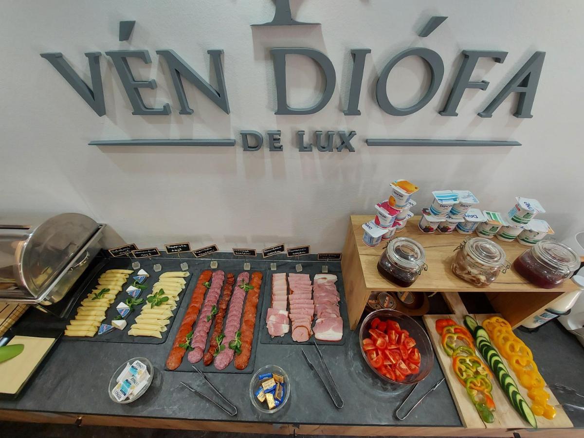 Ven Diofa De Lux Panzio Bed & Breakfast Szeged Luaran gambar